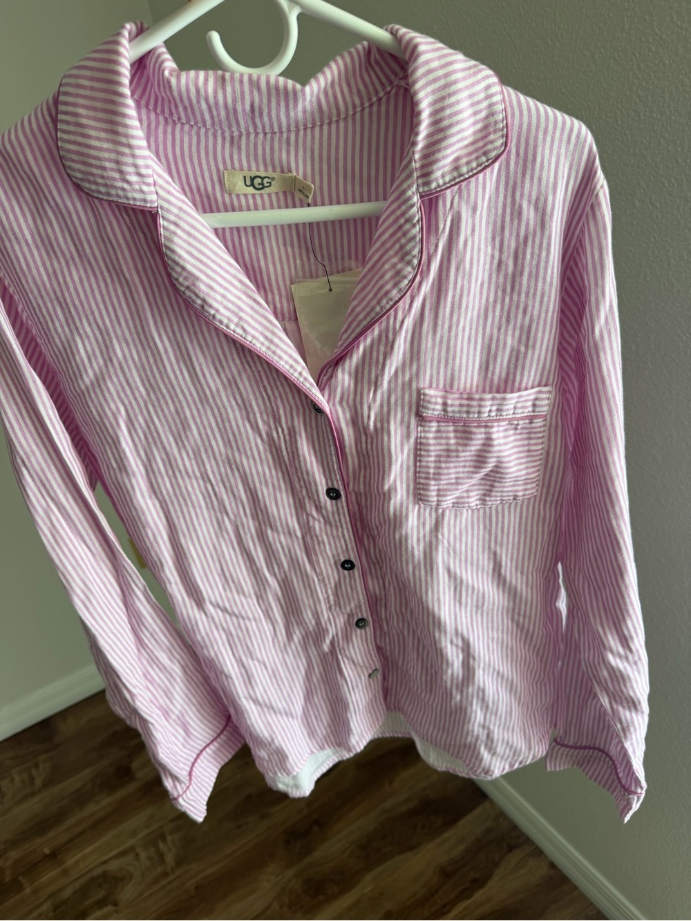 UGG Pink White Striped Pajama Set Button Down Short Sleeve Sleepwear NWT Size L - Picture 8 of 12